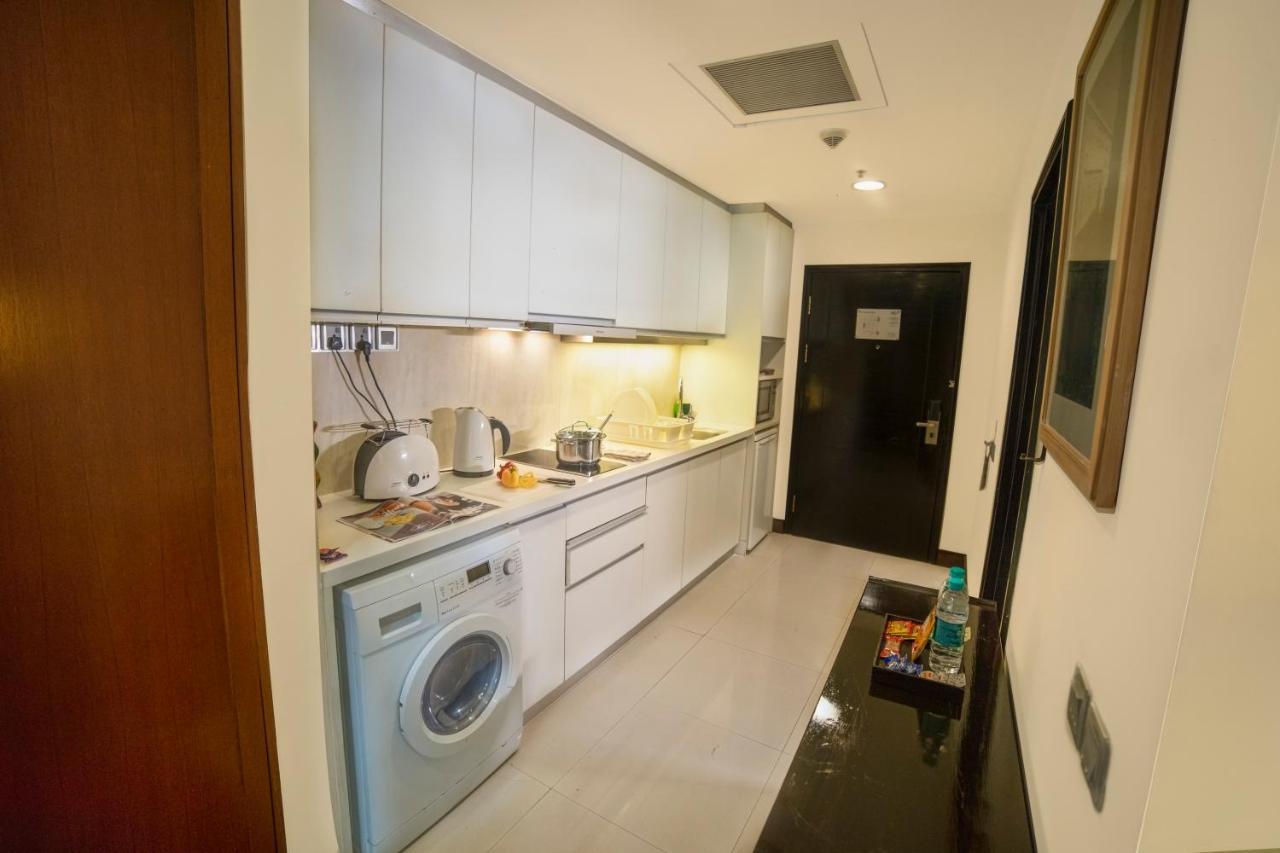 Somerset Greenways Apartment *